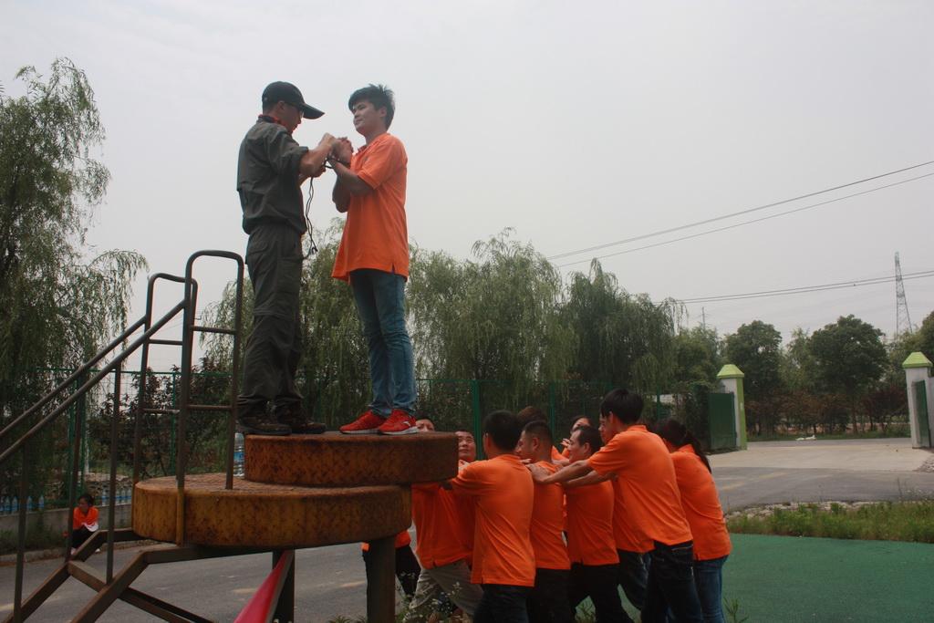 2014年中迪集团拓展训练营,汗水铸就优秀团队(图11)