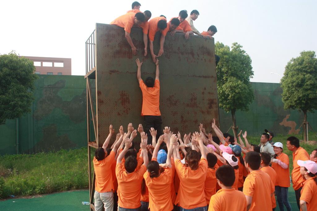 2014年中迪集团拓展训练营,汗水铸就优秀团队(图12)